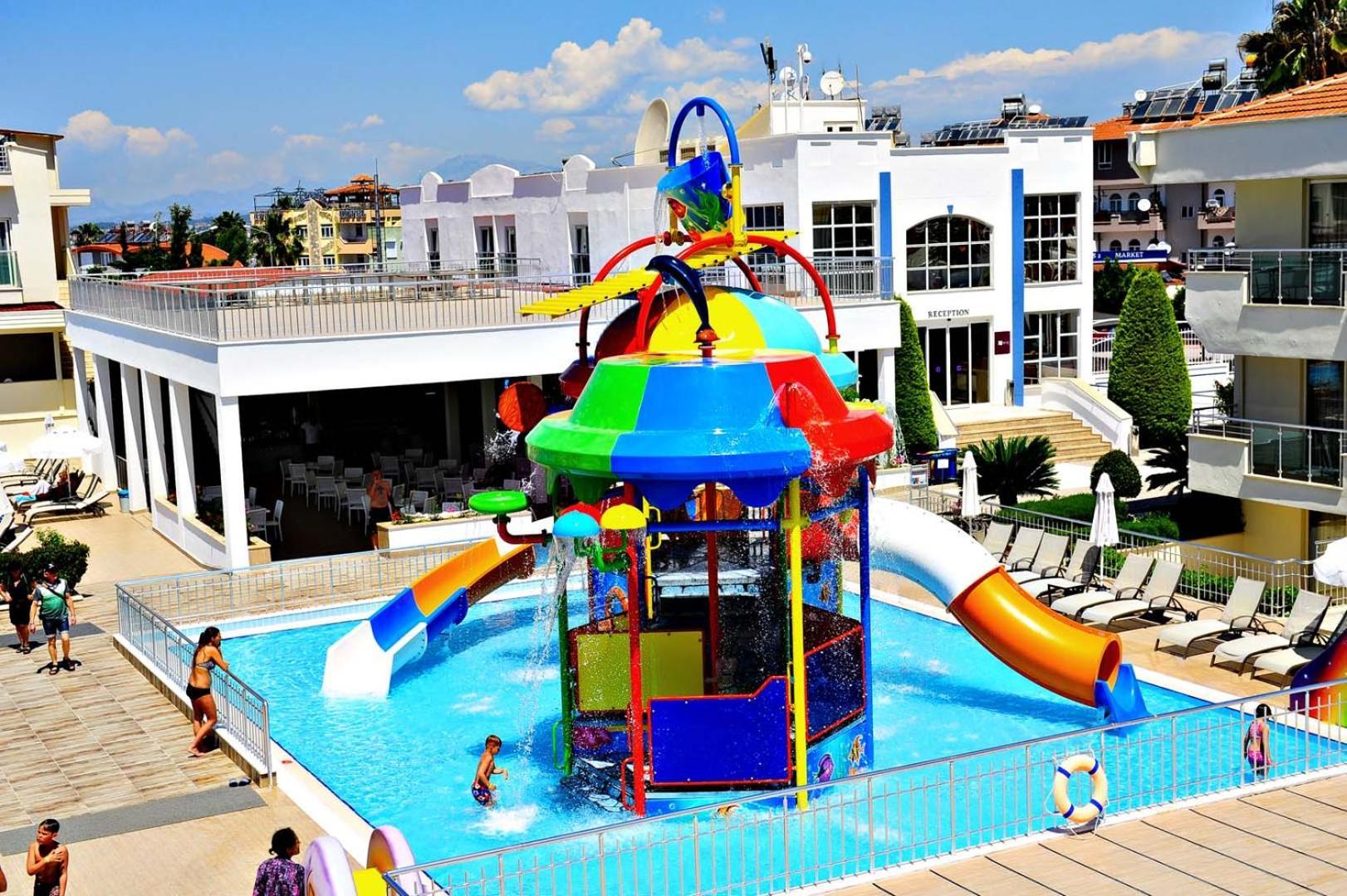 Hotel Dream Family Club Side Exterior foto